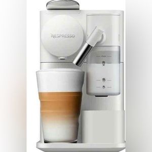 Nespresso Lattissima One Silky White Espresso
Machine coffee by DeLonghi EUC